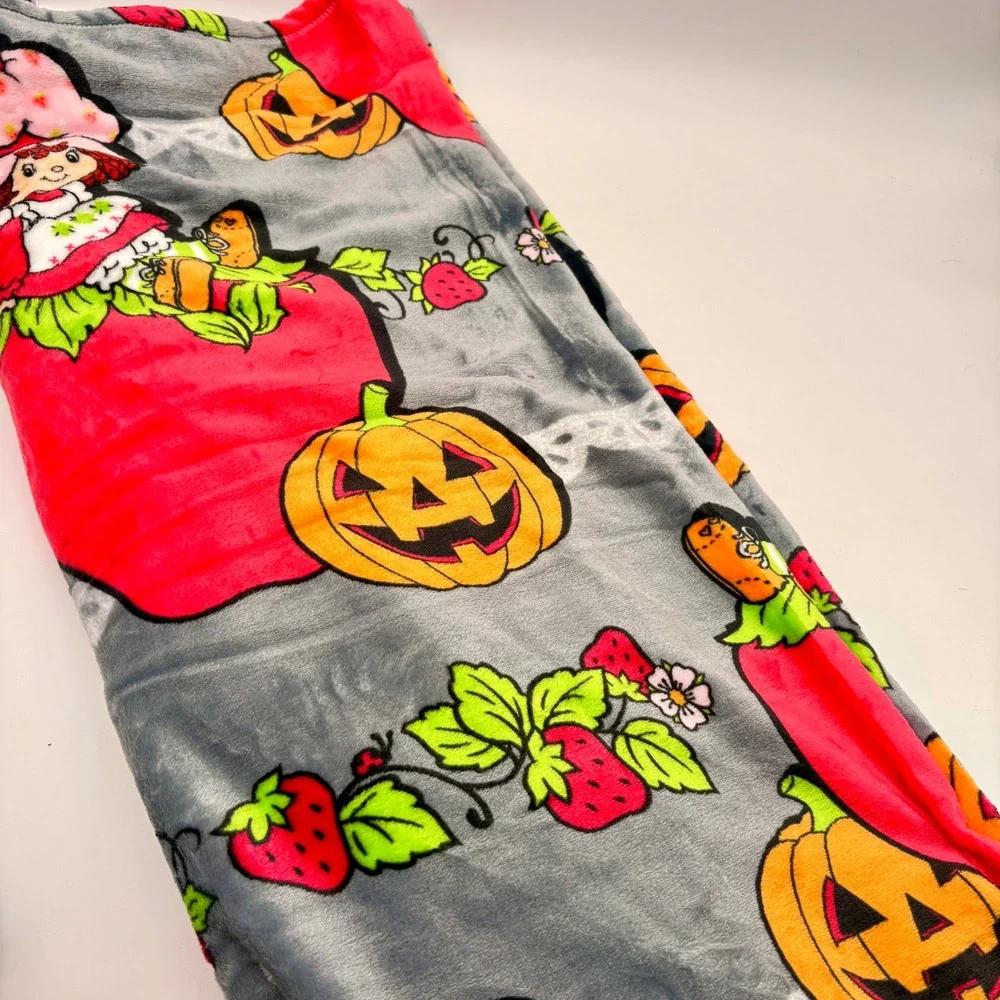 Strawberry Shortcake Halloween Plush Throw Blankets Set of 2 Orange Grey Pumpkin